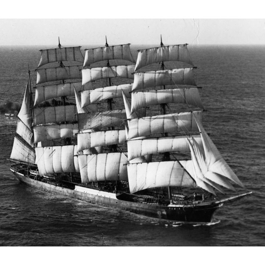 Was für ein Schiff! Die Pamir unter Vollzeug.
