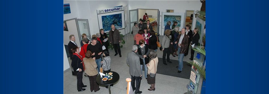 Regelmäßig wird das Foyer der SECUMAR-Betriebsstätte für Ausstellungen und Konzerte genutzt.