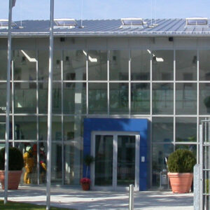 Firmengebäude in Holm
